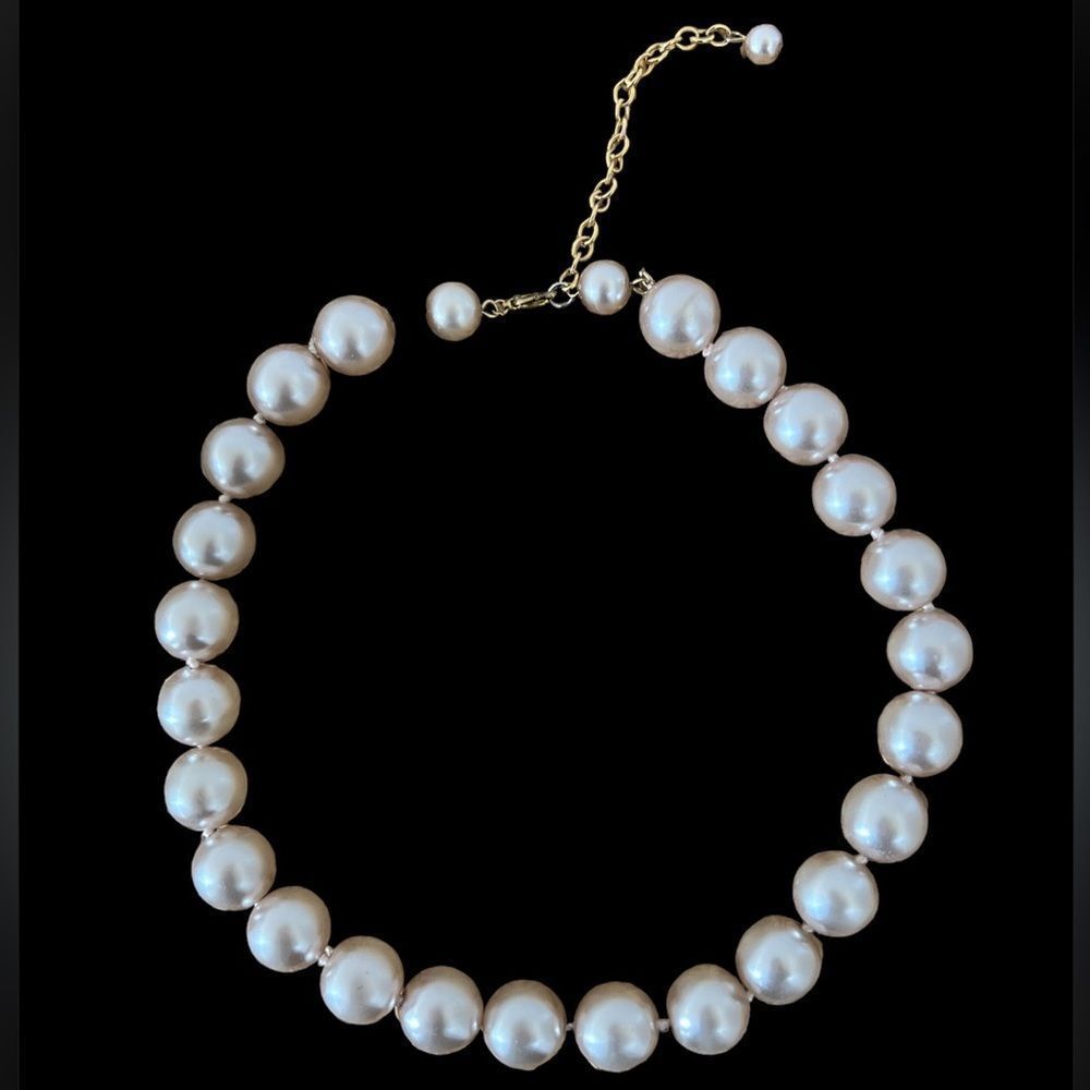 Vintage Large Chunky Faux Pearl Necklace, 18 Inches with 2 Inch Extender
